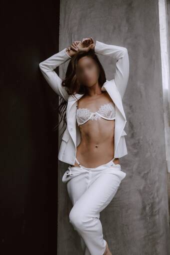 Проститутка Ира +7(911)263-23-04 Питера