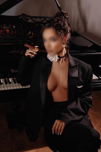 Индивидуалка Оксана +7(981)002-14-54 Питера