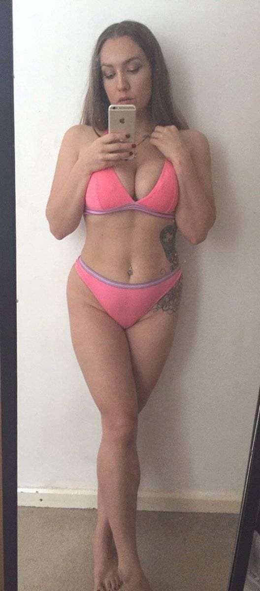 Проститутка Питера Анжела с 2 размером груди предлагает интим услуги у метро Обводный канал  +7(981)214-21-80 