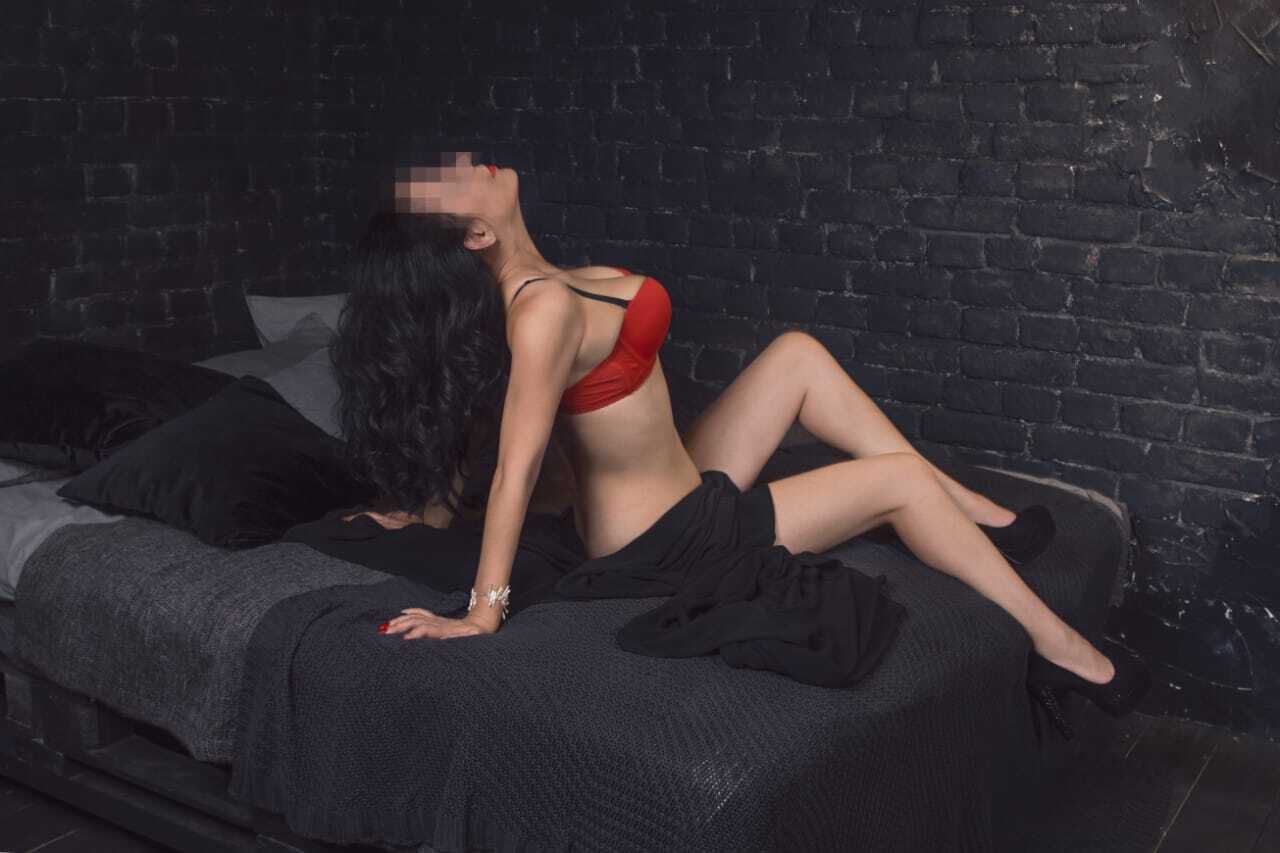 Проститутка Питера Олеся с 2 размером груди предлагает интим услуги у метро Международная  +7(981)136-33-84 - фото 3